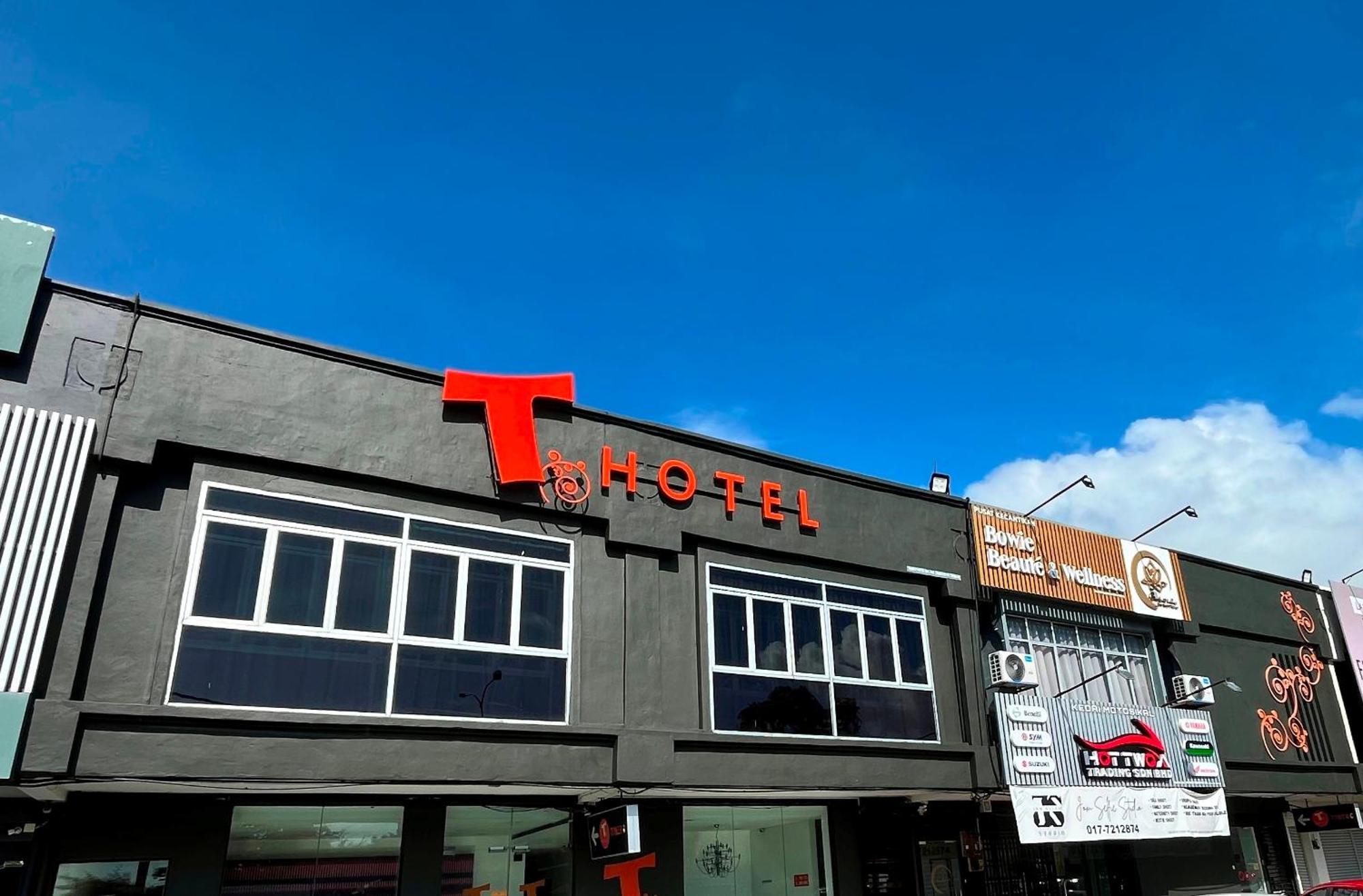 T Hotel Tandop Алор Сетар Екстериор снимка