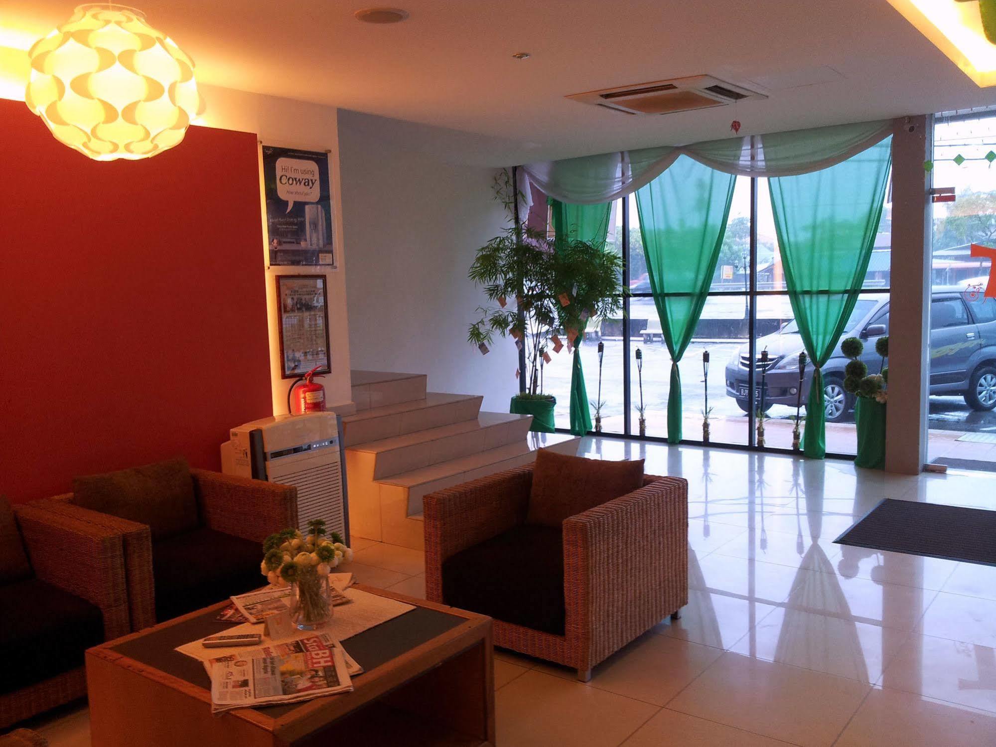 T Hotel Tandop Алор Сетар Екстериор снимка