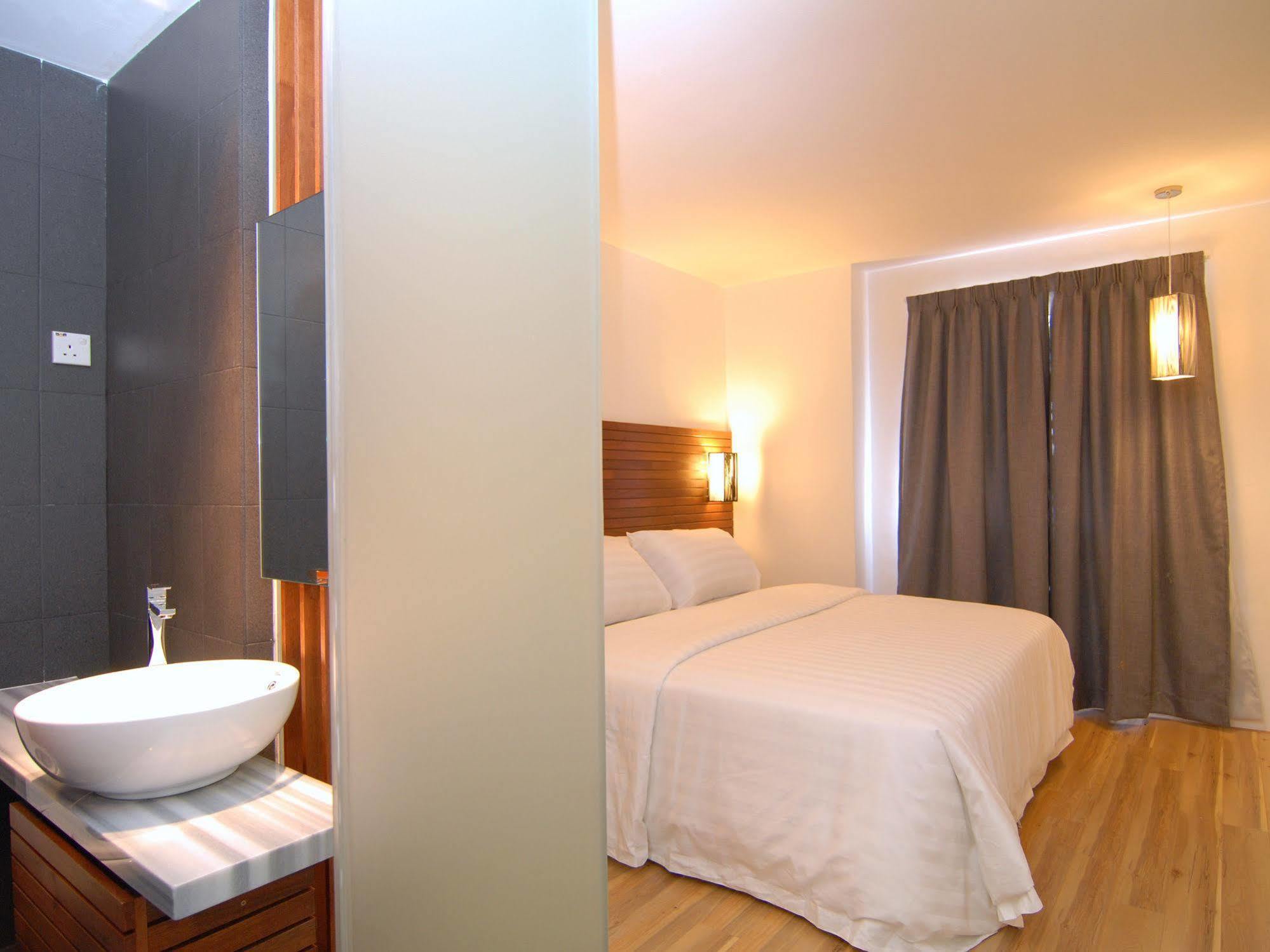 T Hotel Tandop Алор Сетар Екстериор снимка