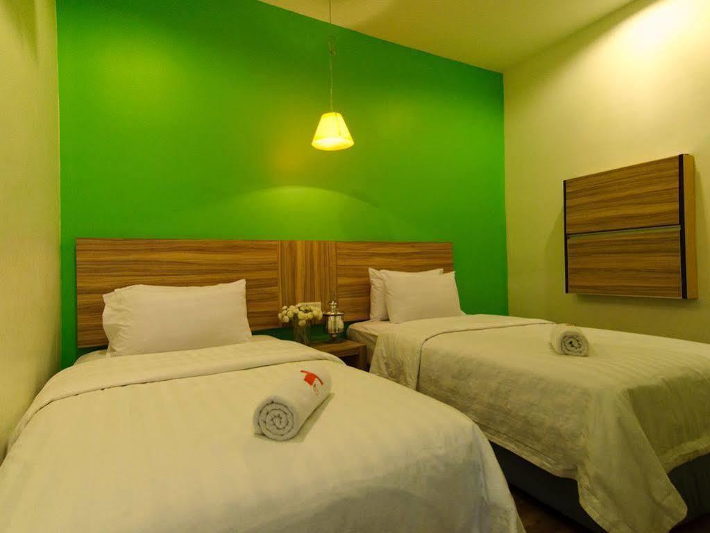 T Hotel Tandop Алор Сетар Екстериор снимка